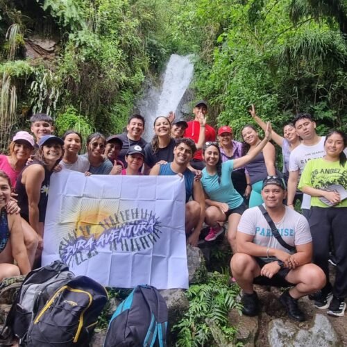 cascada escondida, sendero de yungas salteñas en San Lorenzo